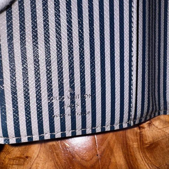 LIMITED EDITION Louis Vuitton Damier Graphite Trunks Agenda has been repurposed - Picture 13 of 17